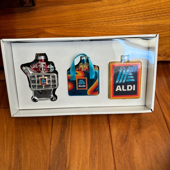 Aldi Finds Merry Moments Glass Ornaments 3 Pack Aisle of Shame, NIB - Picture 2 of 11